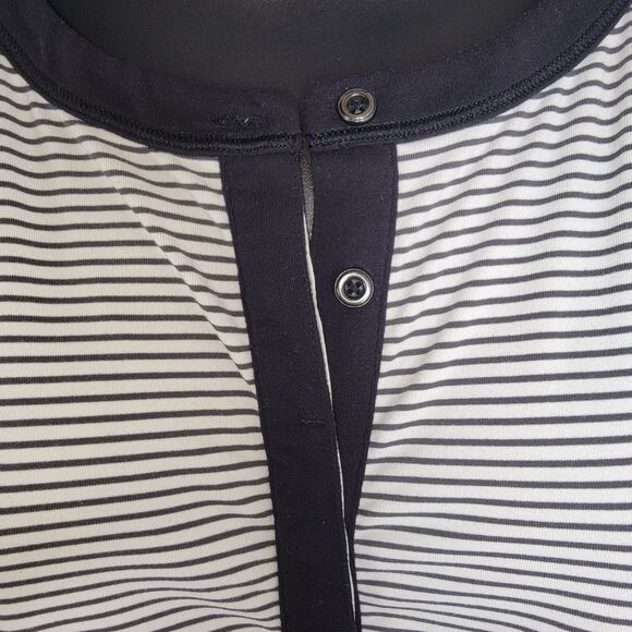 Lululemon Urbanite Henley Long SleeveHyper Stripe Angel Wing / Black size 8 - Picture 6 of 7